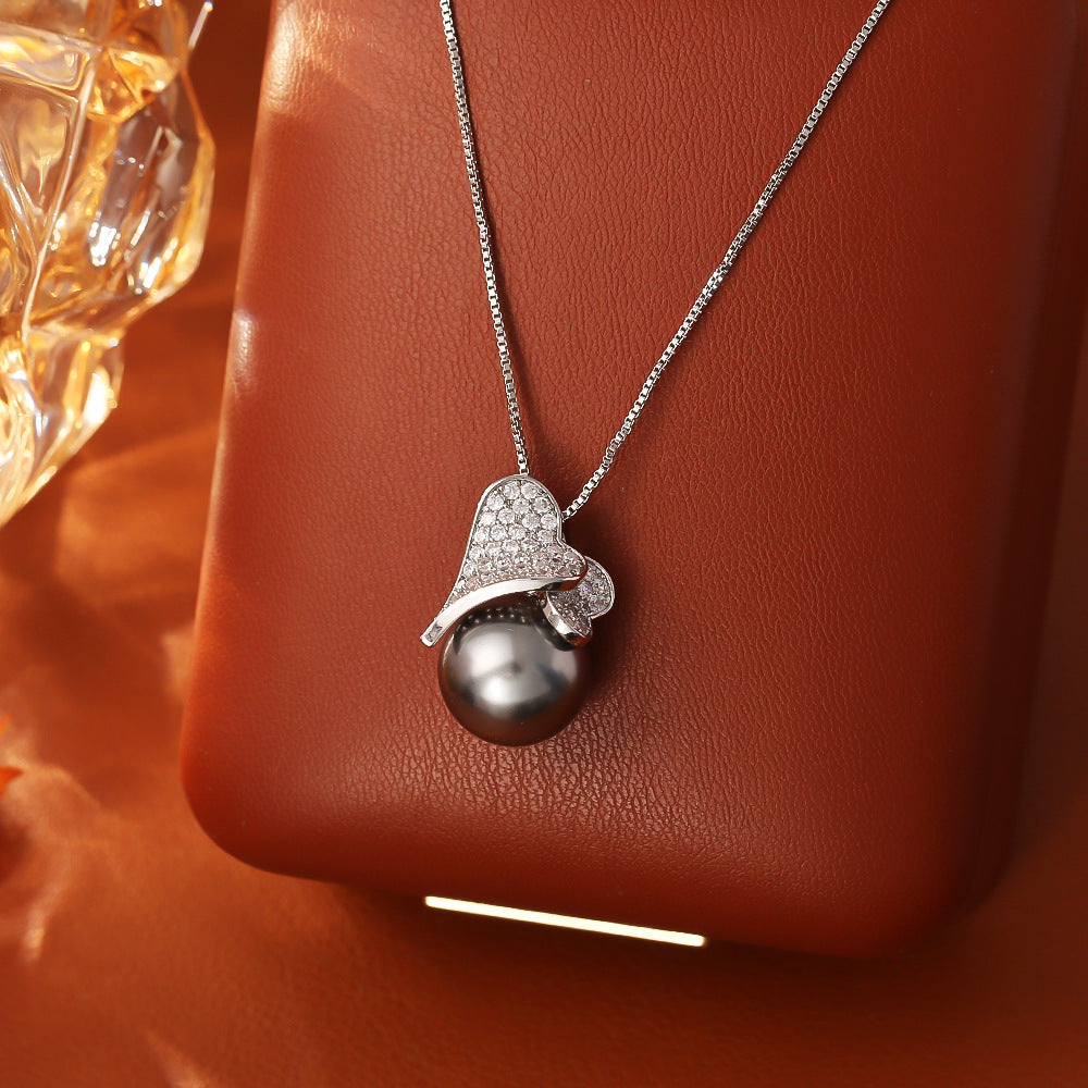 Pearl Leaf Necklace High-end Fashion Exquisite Fashion