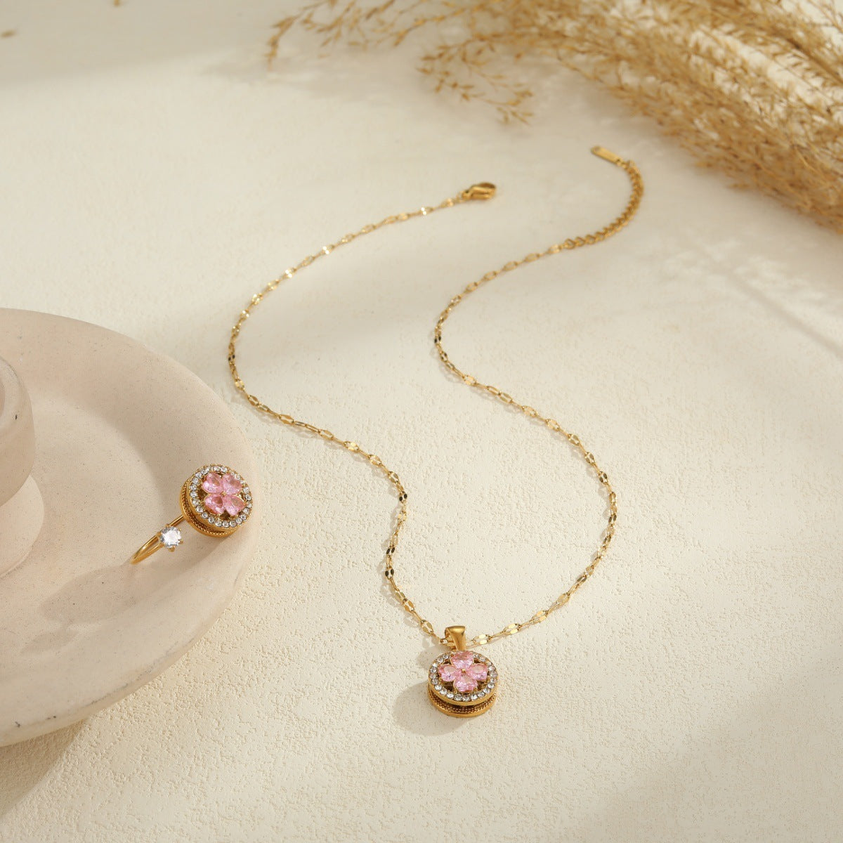 Inlaid Zircon Rotatable Clover Stainless Steel Necklace Light Luxury Titanium Steel Ring