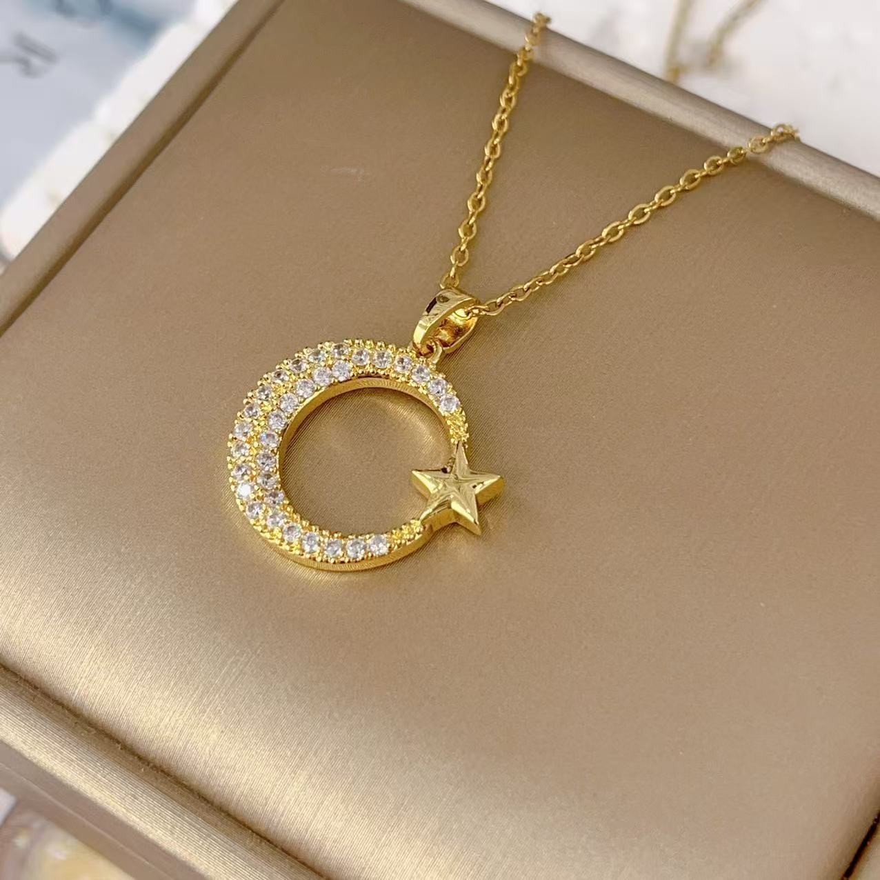 Xingyue Zircon Geometric Niche New Style Design Pendant Titanium Steel Necklace