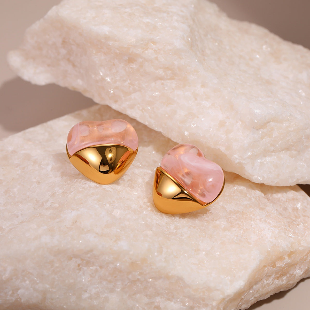 Love Heart-shaped Resin Stud Earrings Stainless Steel Earrings 18K Gold Plating